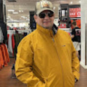 Meet your Posher, Jose gerardo